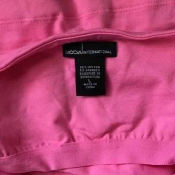 Pink Halter Top with Built-in Bra - Size Large NWOT - Picture 3 of 3